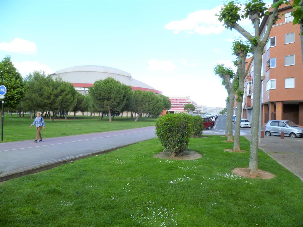 Logrocity Puerta Del Ebro Parking Privado Gratis Λογκρόνο Εξωτερικό φωτογραφία